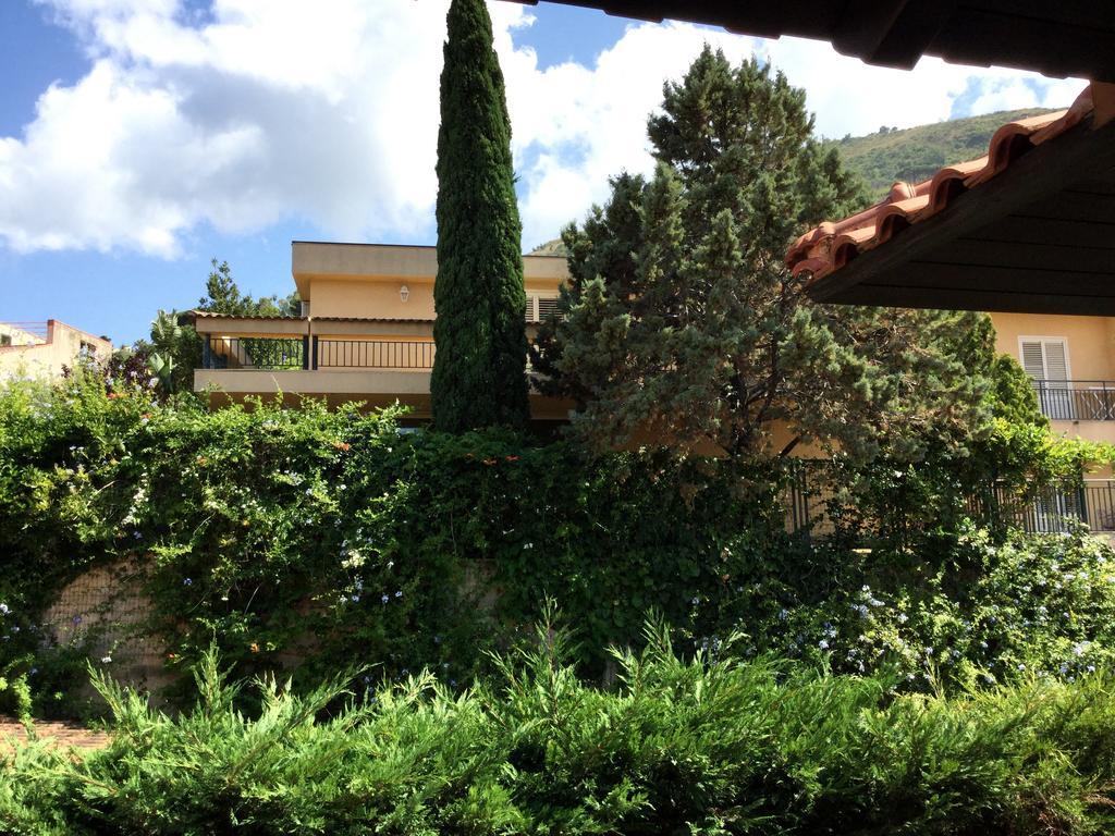 B&B Villa Di Giorgi 체팔루 외부 사진